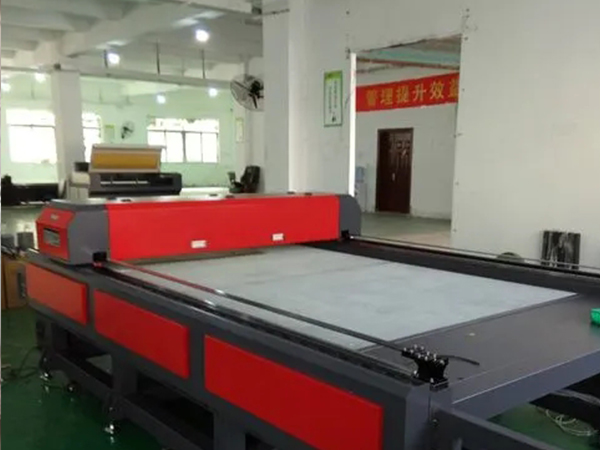 數控激光切割機床幾個部分組成：